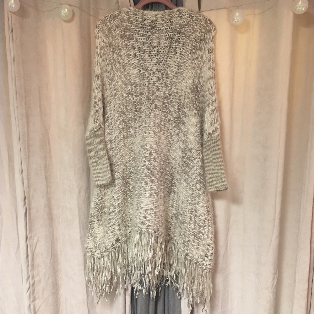 Comfy, Boho~ pull over sweater/tunic - Picture 5 of 8